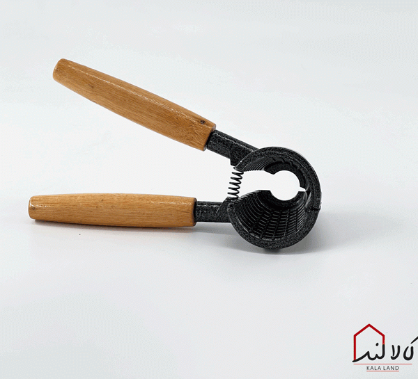 گردو شکن دسته چوبی